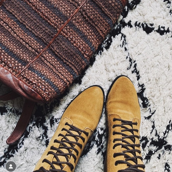 Meet your Posher, Anie - Picture 16 of 16